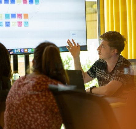 Sistema de Design vs Biblioteca de UI: Qual é a melhor opção para o seu projeto?